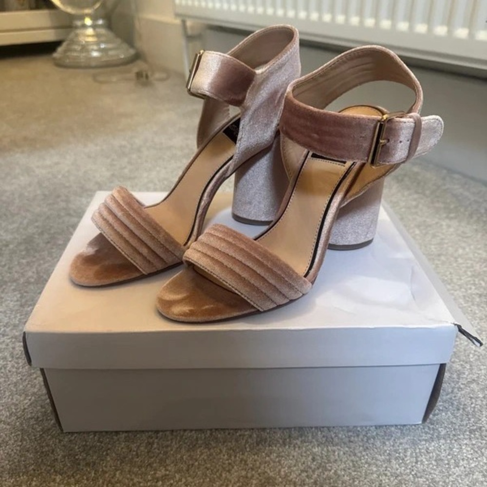 Lysse Pink Velvet Heeled Sandals
